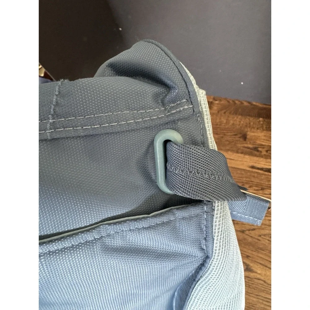 Nike Sportswear Essentials Unisex Blue‎ Messenger Bag